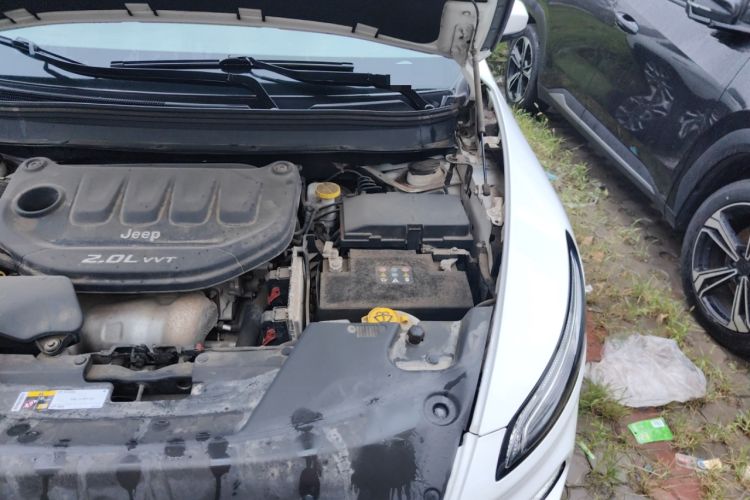 Used Jeep Cherokee 2017 2.0L Superior Edition Engine Bay Left