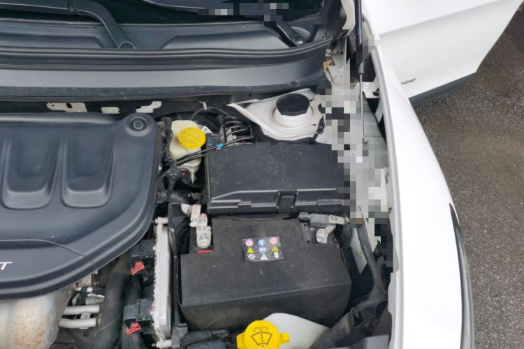 Used Jeep Cherokee 2017 2.0L Superior Edition Engine Bay Left