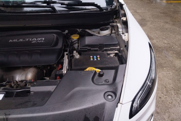 Used Jeep Cherokee 2017 2.4L Leading Edition Engine Bay Left