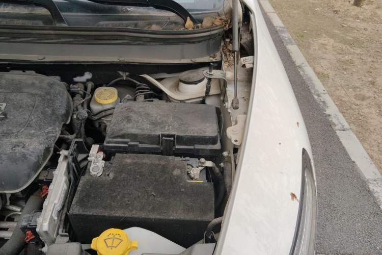 Used Jeep Cherokee 2017 2.4L Leading Smart Edition Engine Bay Left