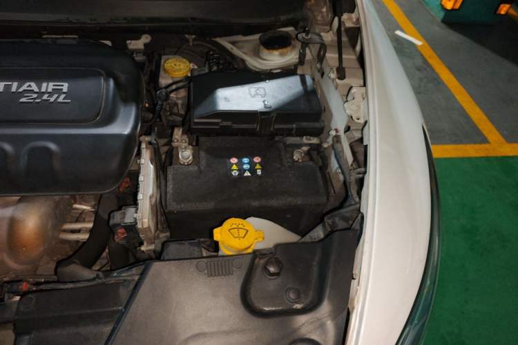 Used Jeep Cherokee 2017 2.4L Leading Edition Engine Bay Left