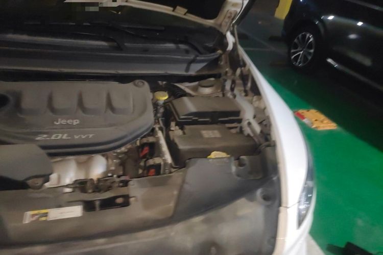Used Jeep Cherokee 2017 2.0L Superior Edition Engine Bay Left