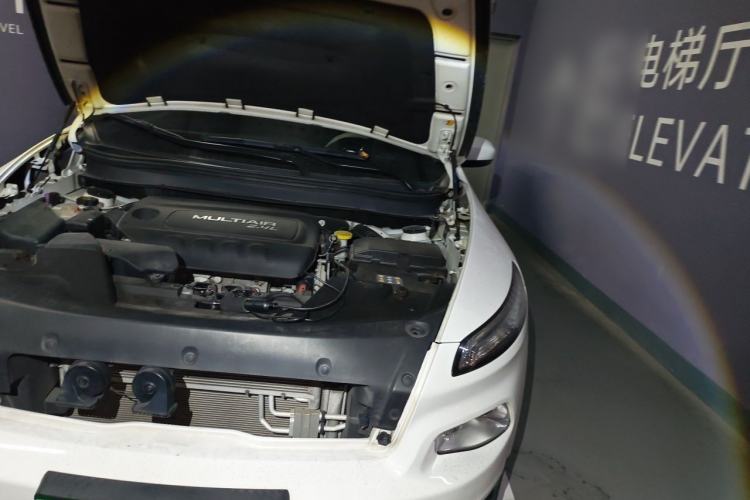 Used Jeep Cherokee 2017 2.4L Leading Edition Engine Bay Left