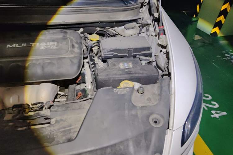 Used Jeep Cherokee 2017 2.4L Professional Smart Edition Engine Bay Left