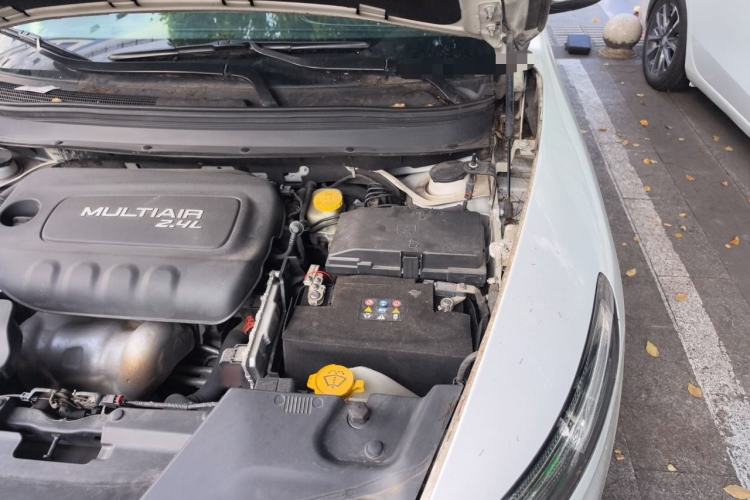 Used Jeep Cherokee 2017 2.4L Leading Edition Engine Bay Left