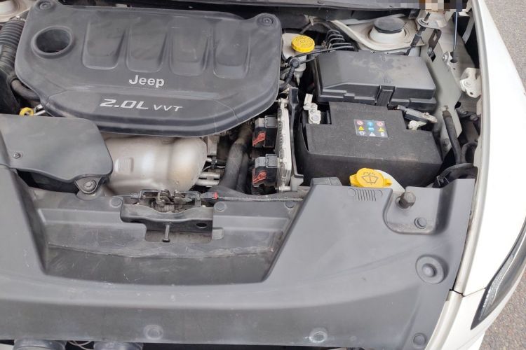 Used Jeep Cherokee 2017 2.0L Superior Edition Engine Bay Left
