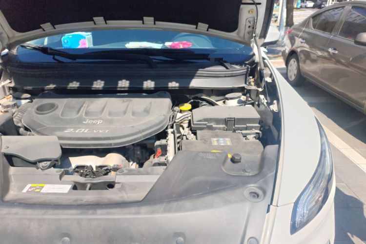 Used Jeep Cherokee 2017 2.0L Superior Edition Engine Bay Left
