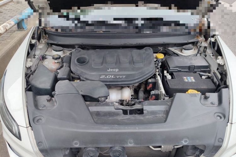 Used Jeep Cherokee 2017 2.0L Superior Edition Engine Bay