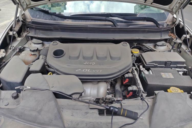 Used Jeep Cherokee 2017 2.0L Superior Edition Engine Bay