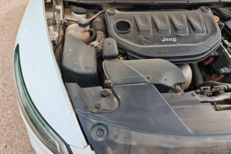 Used Jeep Cherokee 2017 2.0L Superior Edition Engine Bay Right