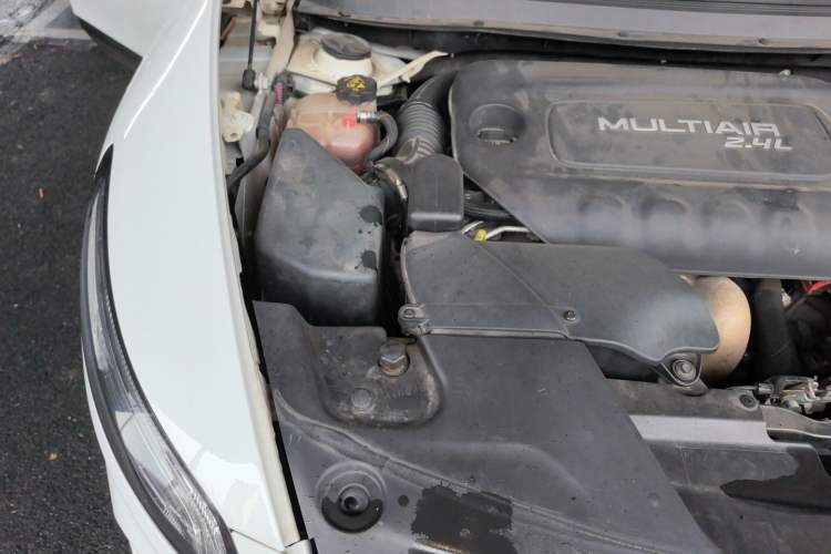 Used Jeep Cherokee 2017 2.4L Leading Smart Edition Engine Bay Right