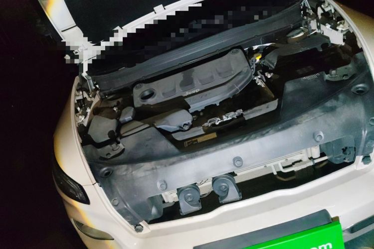 Used Jeep Cherokee 2017 2.0L Superior Edition Engine Bay Right