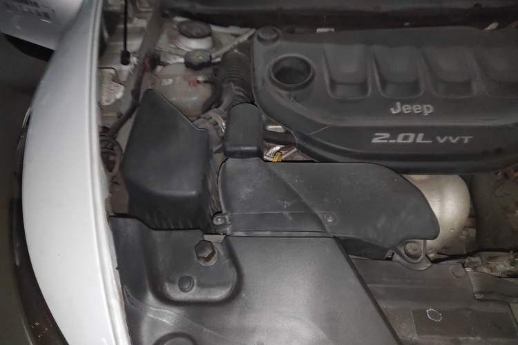 Used Jeep Cherokee 2017 2.0L Superior Edition Engine Bay Right
