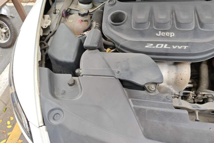 Used Jeep Cherokee 2017 2.0L Superior Edition Engine Bay Right