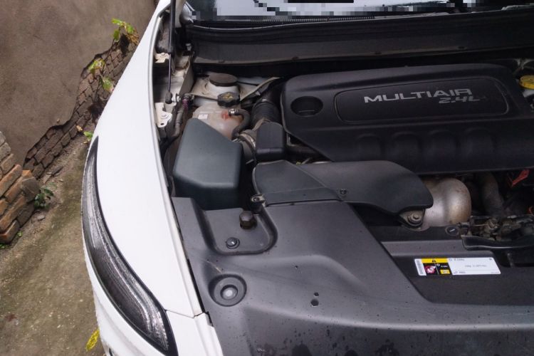 Used Jeep Cherokee 2017 2.4L Leading Edition Engine Bay Right