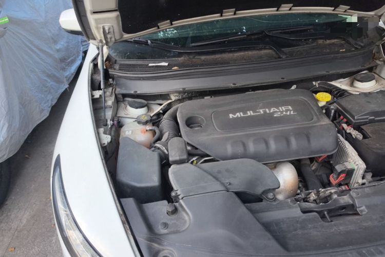 Used Jeep Cherokee 2017 2.4L Leading Edition Engine Bay Right