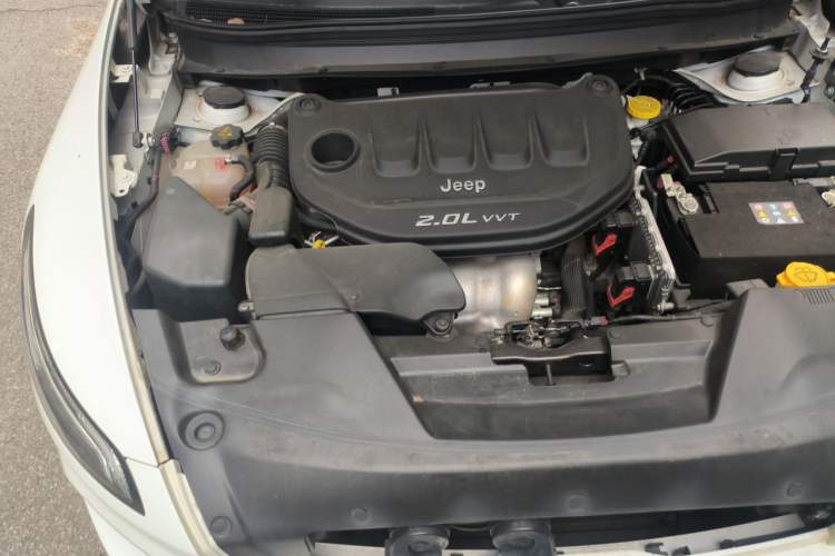 Used Jeep Cherokee 2017 2.0L Superior Edition Engine Bay Right