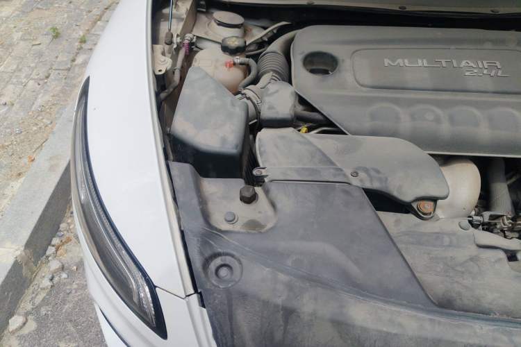 Used Jeep Cherokee 2017 2.4L Leading Edition Engine Bay Right
