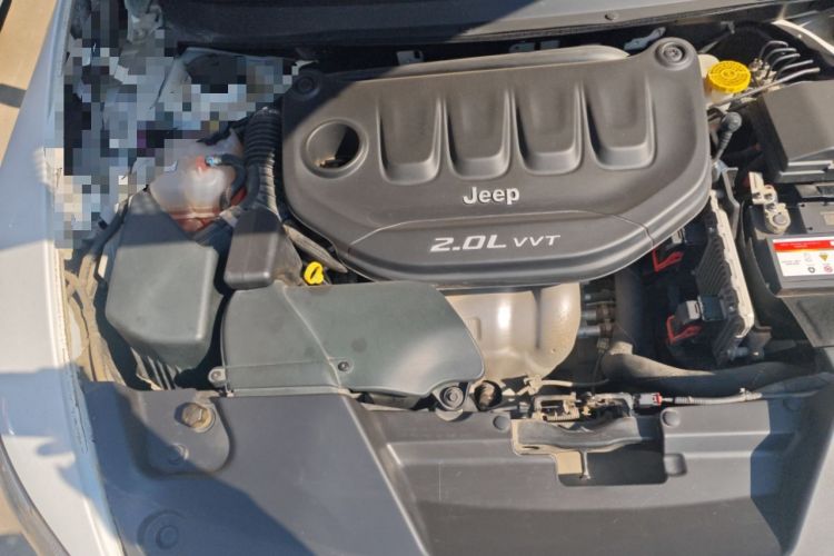 Used Jeep Cherokee 2017 2.0L Superior Edition Engine Bay Right