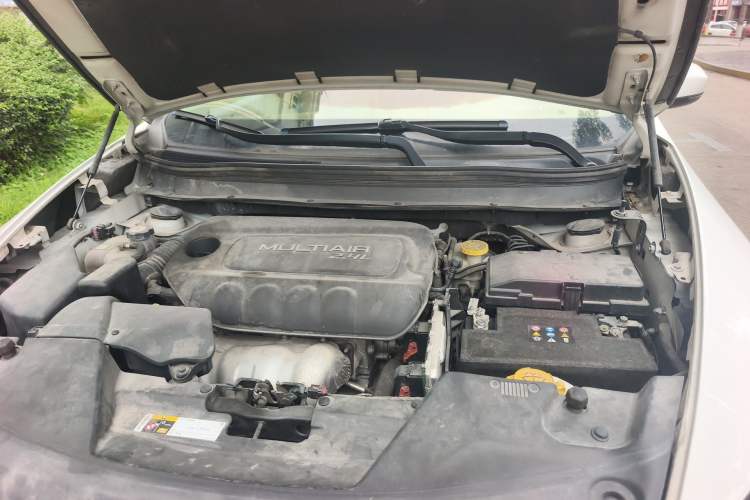 Used Jeep Cherokee 2017 2.4L Leading Edition Engine Bay