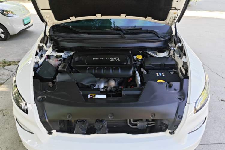 Used Jeep Cherokee 2017 2.4L Leading Edition Engine Bay