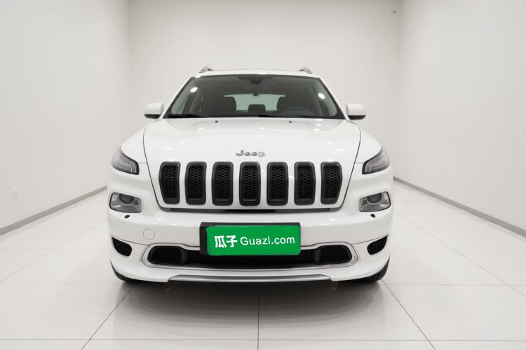 Used Jeep Cherokee 2017 2.4L Professional Smart Edition Exterior 1