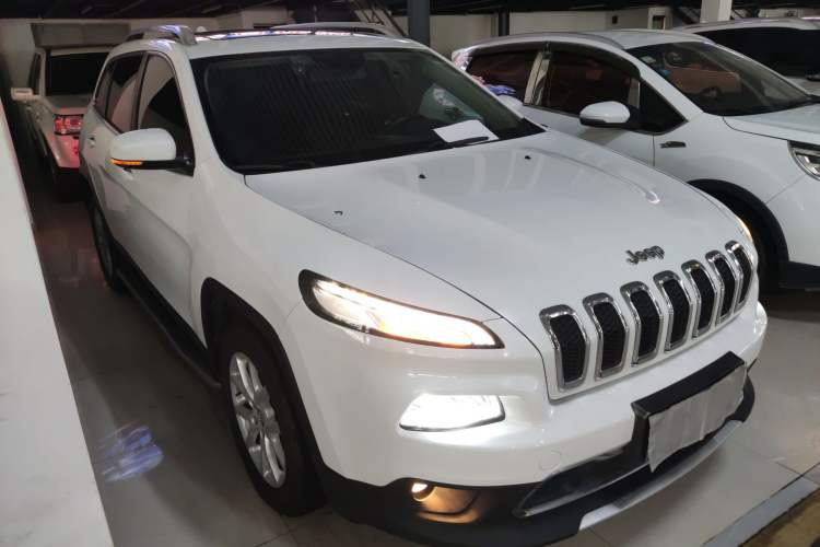 Used Jeep Cherokee 2017 2.4L Leading Smart Edition Exterior 1
