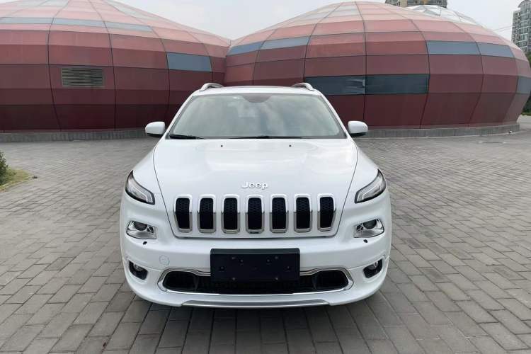 Used Jeep Cherokee 2017 2.4L Professional Edition Exterior 1