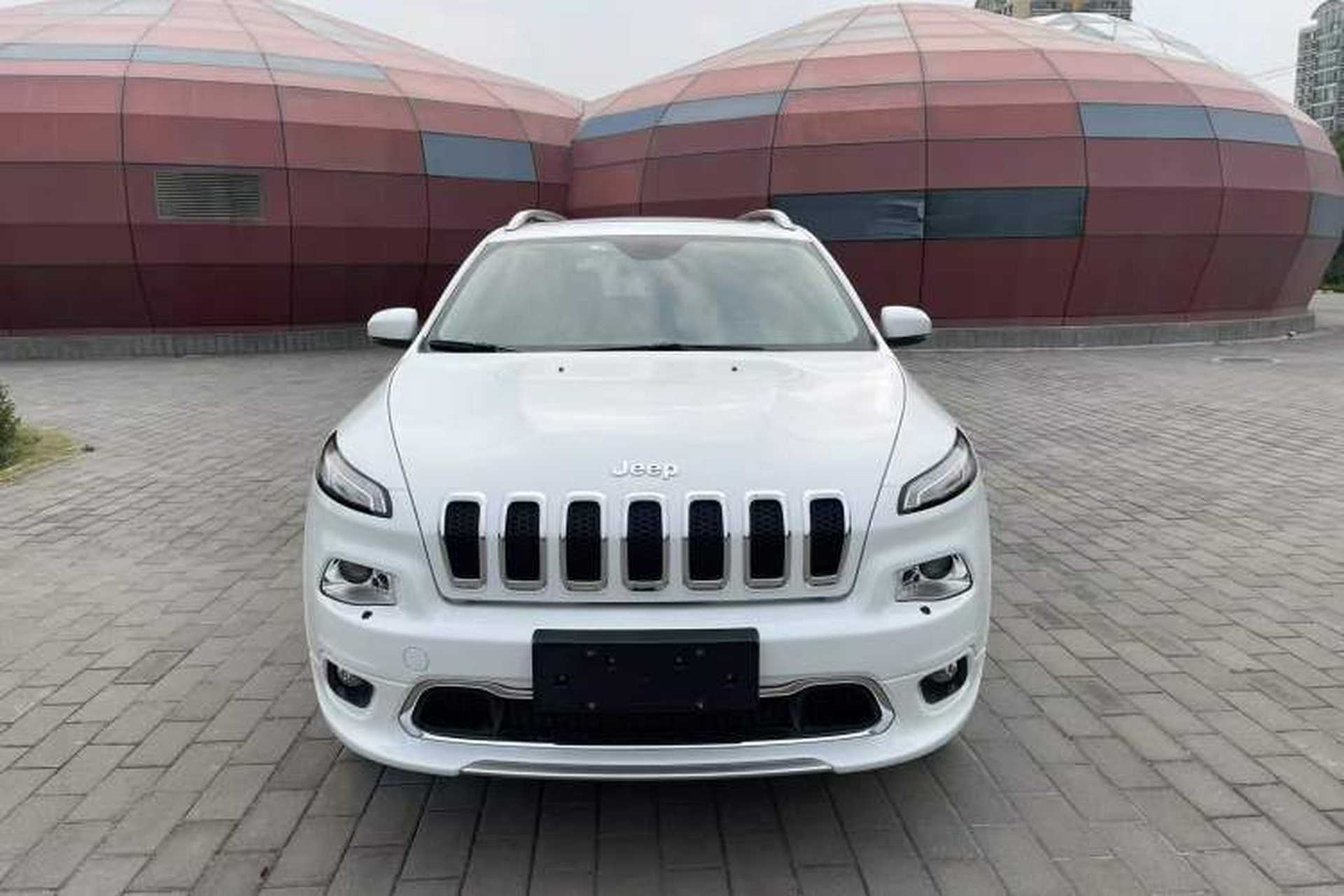 Used Jeep Cherokee 2017 2.4L Professional Edition Exterior 1