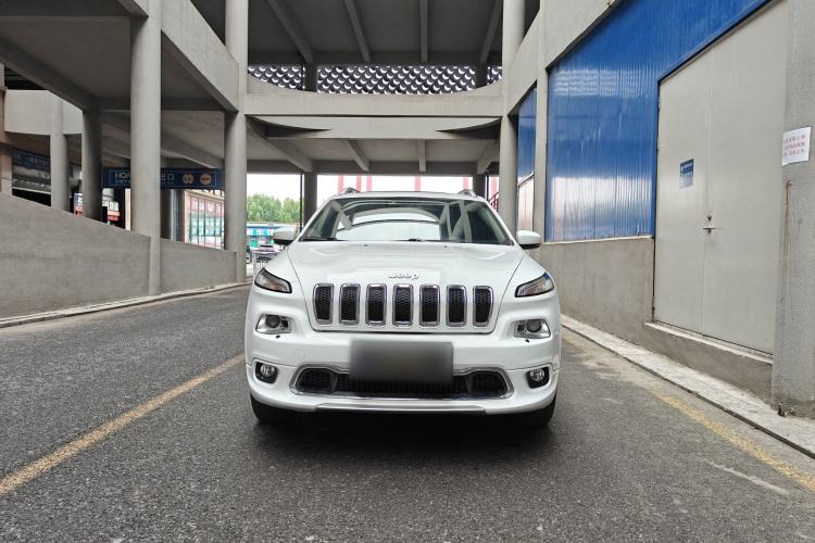 Used Jeep Cherokee 2017 2.4L Professional Smart Edition Exterior 1