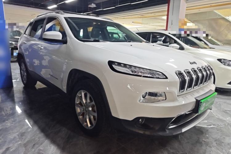 Used Jeep Cherokee 2017 2.0L Superior Edition Exterior 1