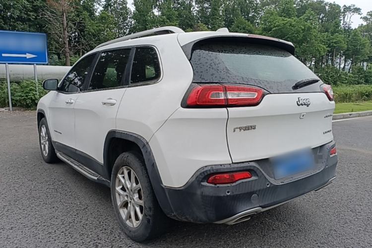 Used Jeep Cherokee 2017 2.4L Leading Smart Edition Exterior 2