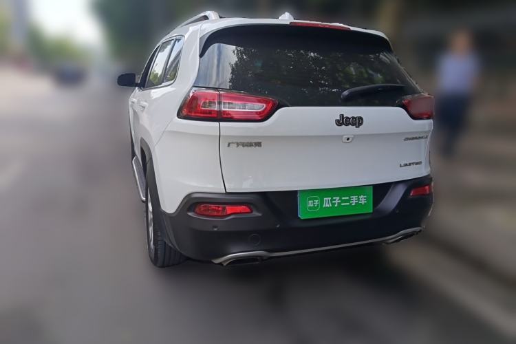 Used Jeep Cherokee 2017 2.4L Leading Smart Edition Exterior 3