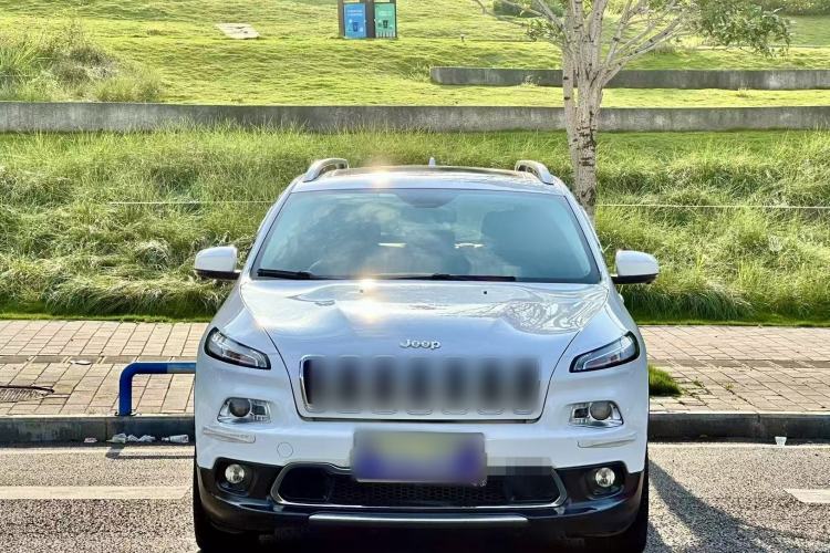 Used Jeep Cherokee 2017 2.4L Leading Edition Exterior 4