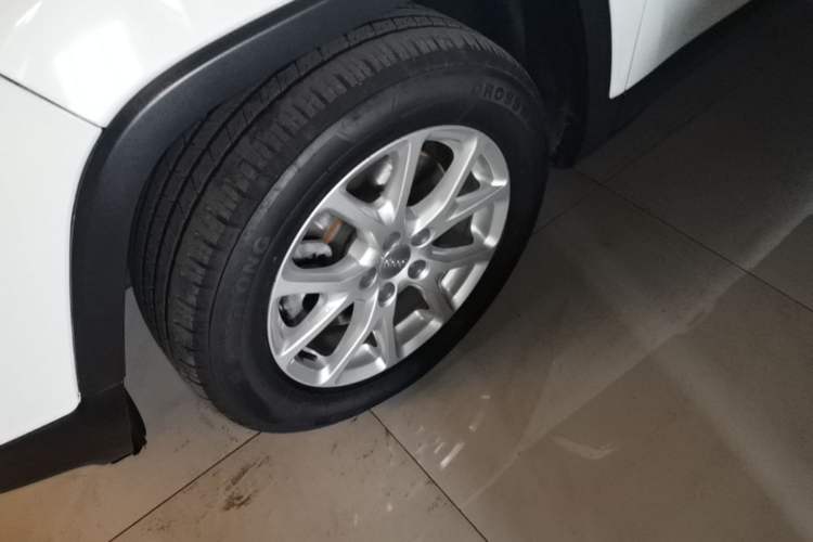 Used Jeep Cherokee 2017 2.0L Superior Edition Exterior 4