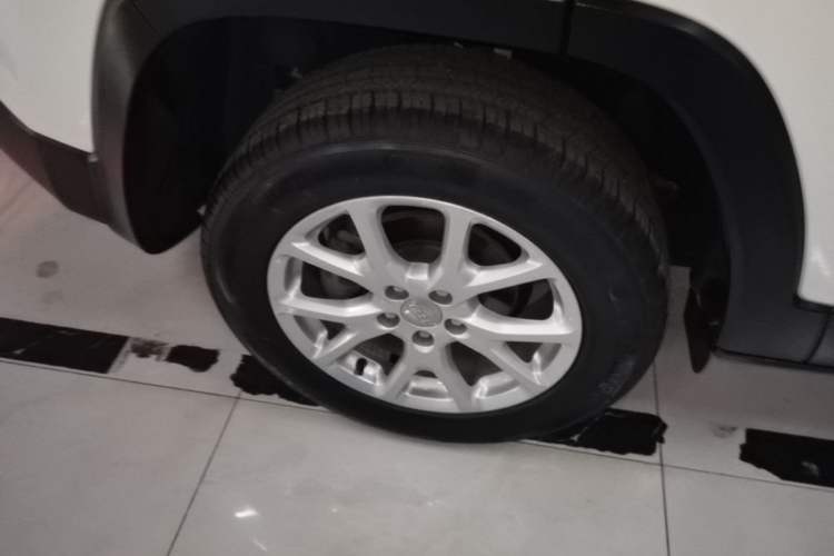 Used Jeep Cherokee 2017 2.0L Superior Edition Exterior 5