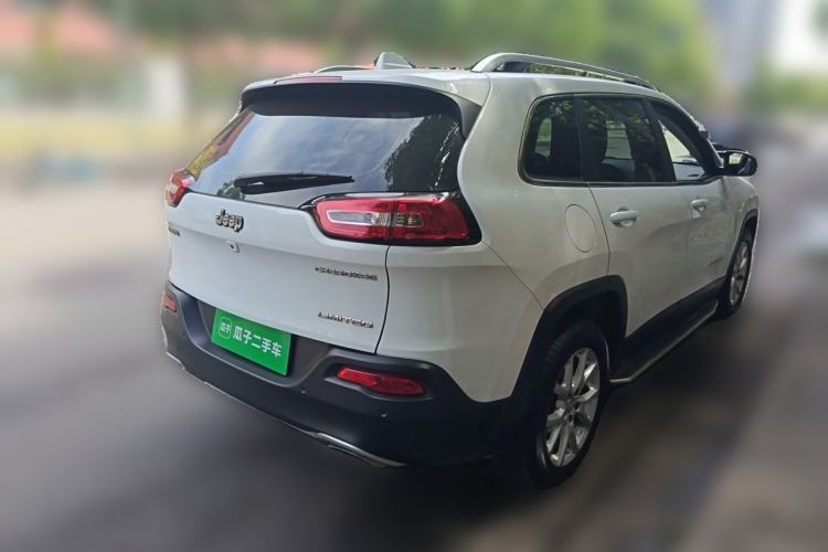 Used Jeep Cherokee 2017 2.4L Leading Smart Edition Exterior 5
