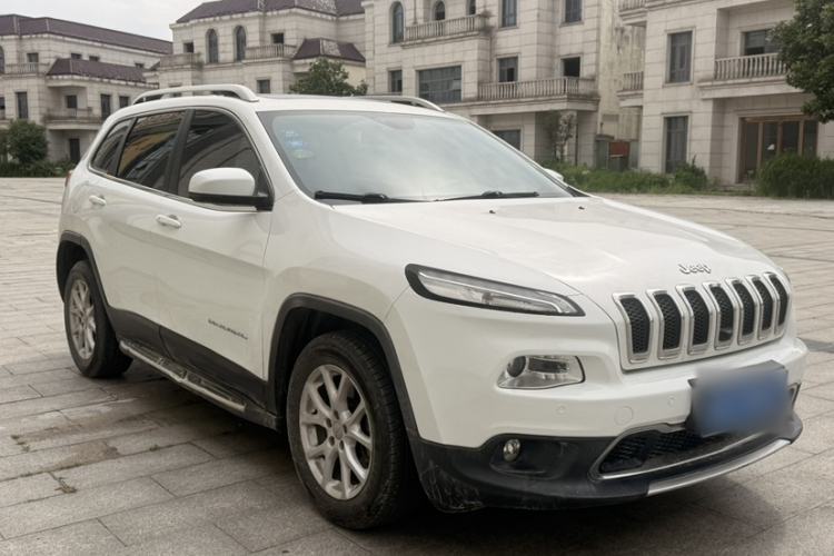 Used Jeep Cherokee 2017 2.4L Leading Smart Edition Exterior 6