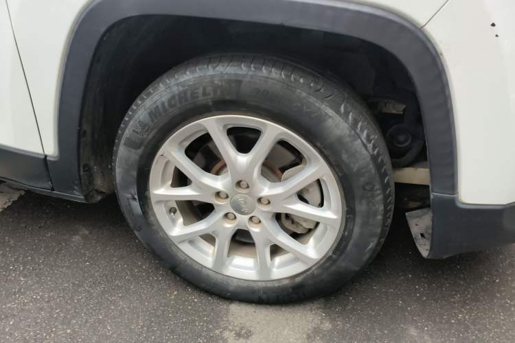 Used Jeep Cherokee 2017 2.0L Superior Edition Exterior 7