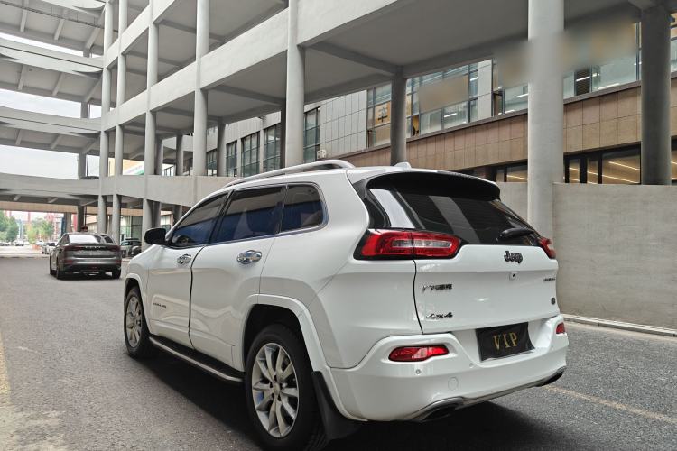 Used Jeep Cherokee 2017 2.4L Professional Smart Edition Exterior 7