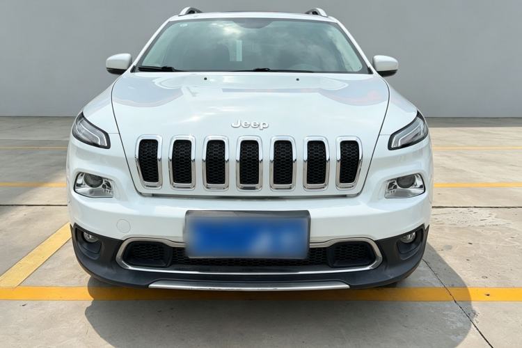 Used Jeep Cherokee 2017 2.0L Superior Edition Exterior 9