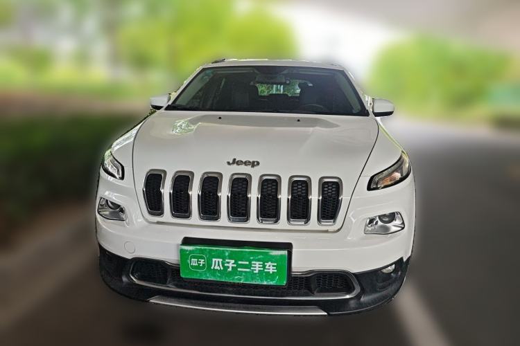 Used Jeep Cherokee 2017 2.0L Superior Edition Front