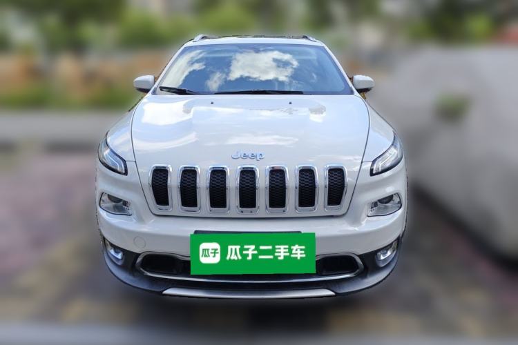 Used Jeep Cherokee 2017 2.0L Superior Edition Front