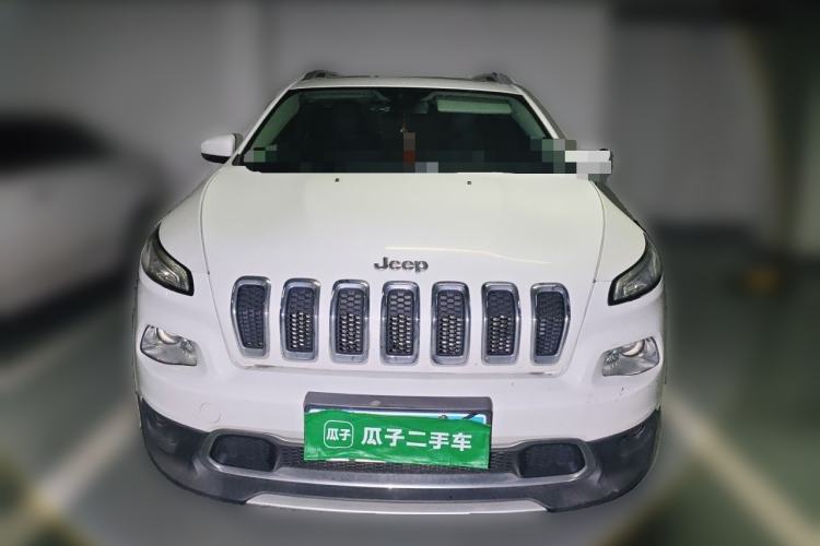 Used Jeep Cherokee 2017 2.0L Superior Edition Front