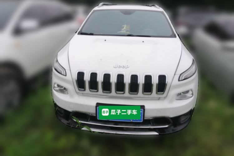 Used Jeep Cherokee 2017 2.0L Superior Edition Front