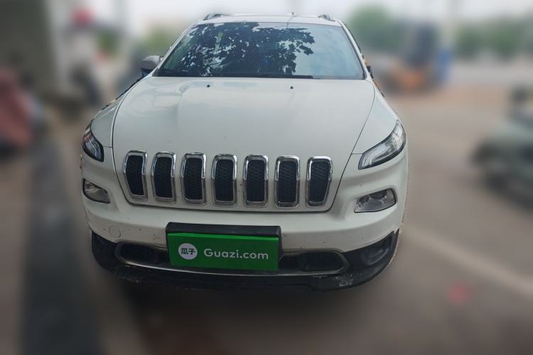 Used Jeep Cherokee 2017 2.0L Superior Edition Front