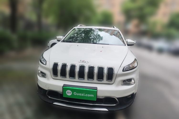 Used Jeep Cherokee 2017 2.0L Superior Edition Front