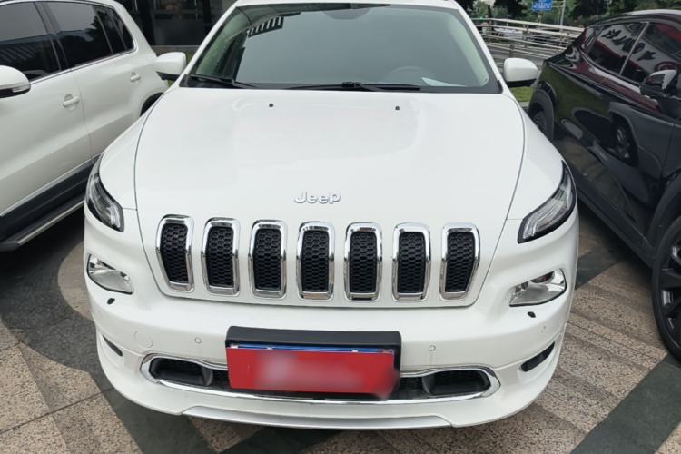 Used Jeep Cherokee 2017 2.4L Superior Edition Front