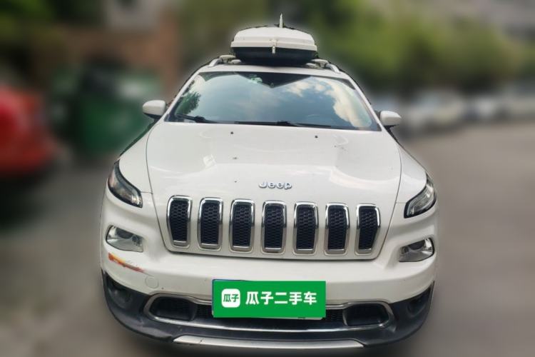 Used Jeep Cherokee 2017 2.0L Superior Edition Front