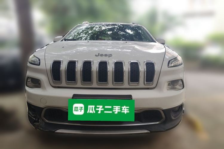 Used Jeep Cherokee 2017 2.0L Superior Edition Front